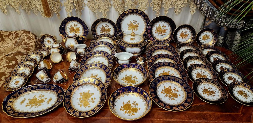 Чайно-столовый сервиз "Золотая роза".  Кобальт. Чехия. Дёшево!