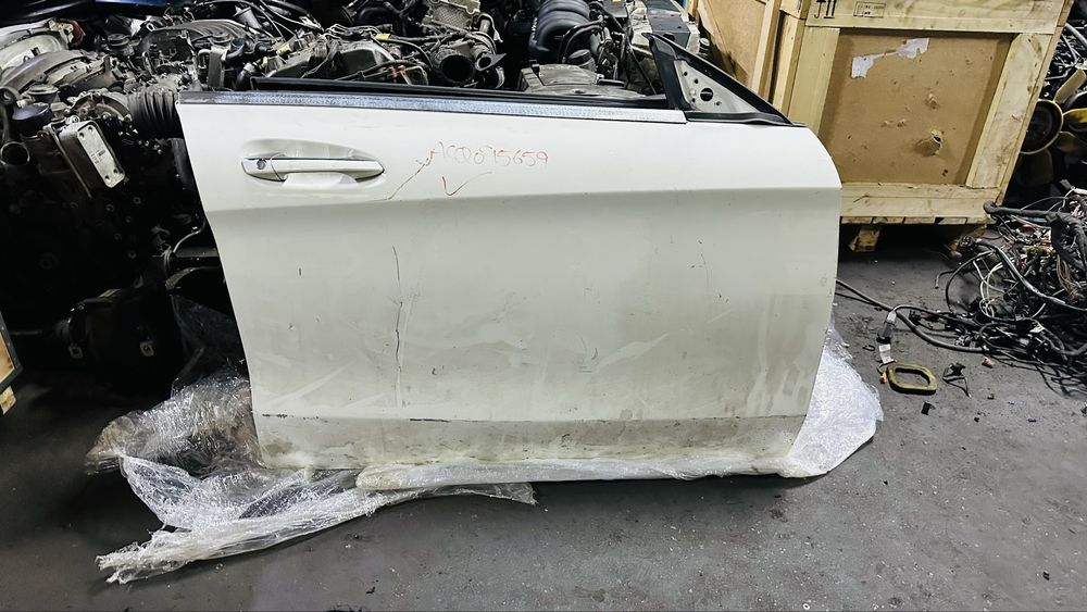 C117 CLA200 передний и задний дверь и дверные запчасти