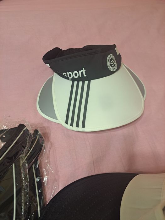 Срочно продам  головные  уборы.