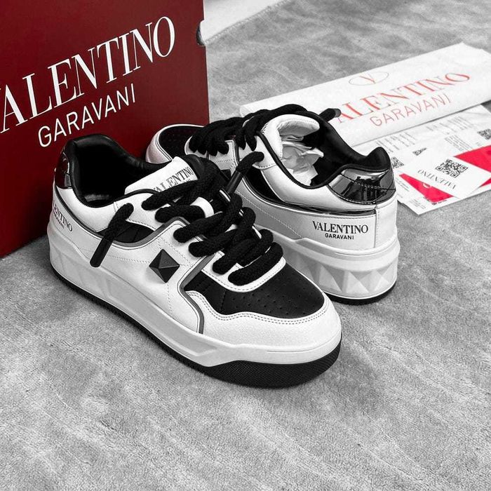 Valentino Garavani Alb & Negru