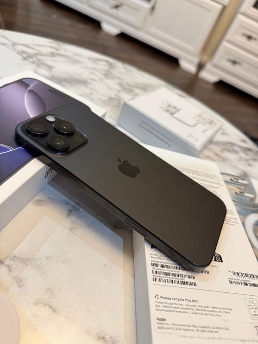 iPhone 16 PRO MAX Garanție Cutie Factura Sim Fizic 256gb 92%baterie luat de nou Fara probleme Fara Piese Schimbate Fara lovituri  Dual Sim Liber Rețea