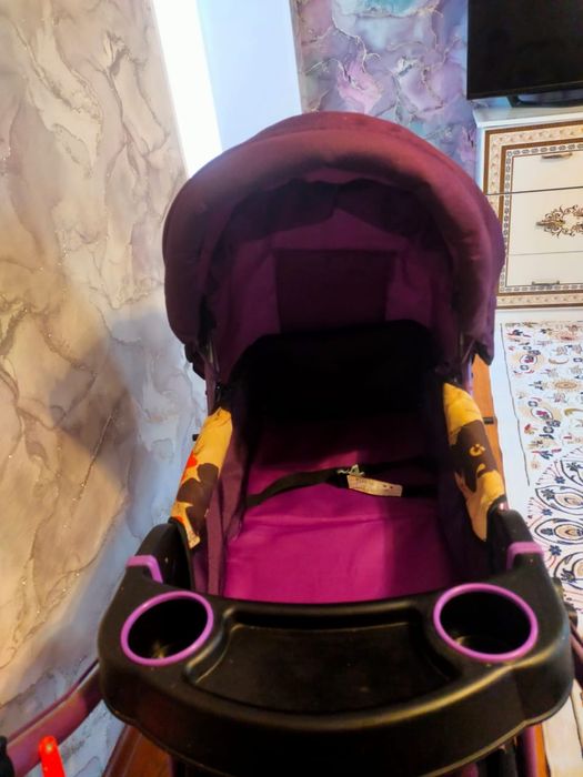 Детская прогулочная коляска