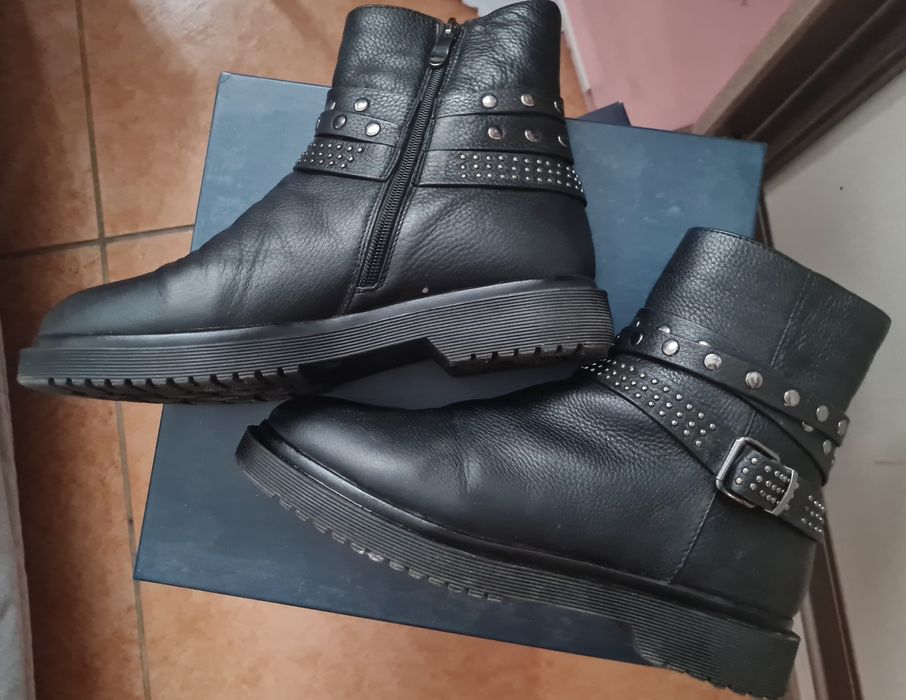 Продам зимние ботинки