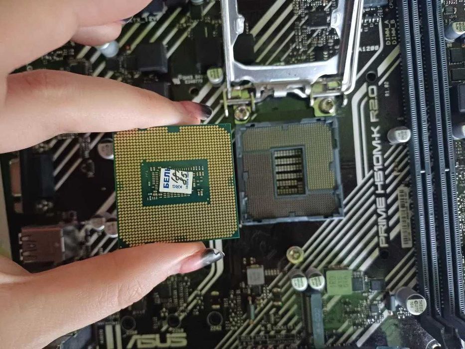 Процессор: Intel Core i5-10400f