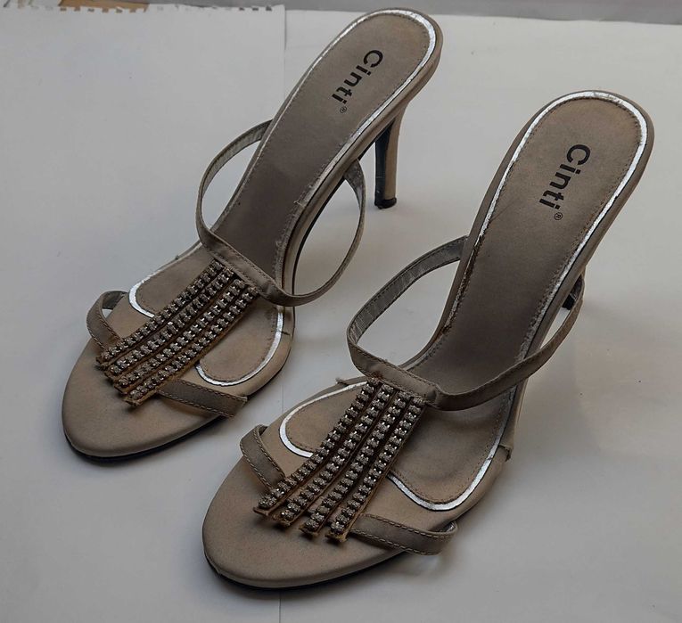 Sandale Cinti material satin cu toc si strass-uri marimea 39