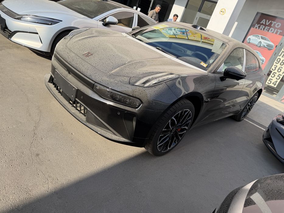 ZEEKR 001 yu z-Sport 2025 yil