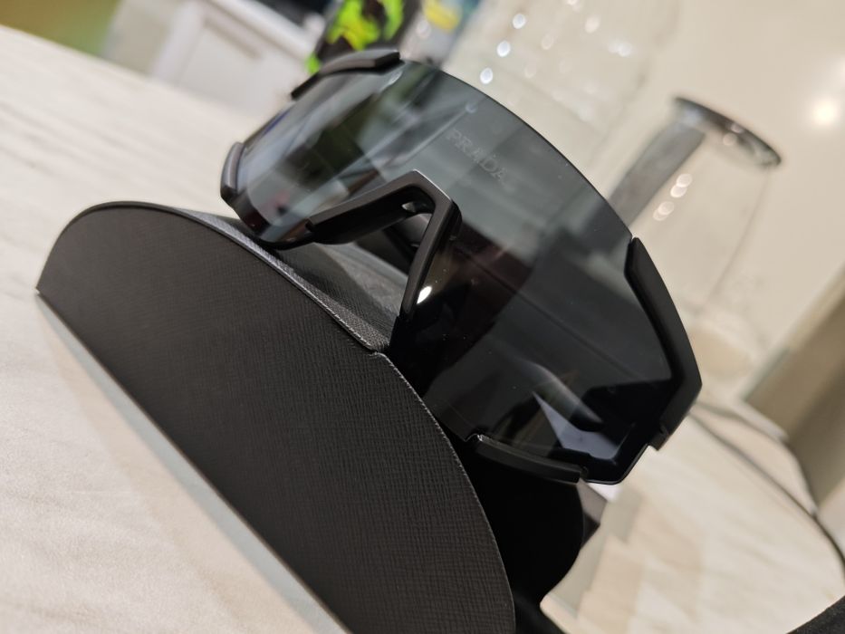 Солнцезащитные очки Прада (PRADA)