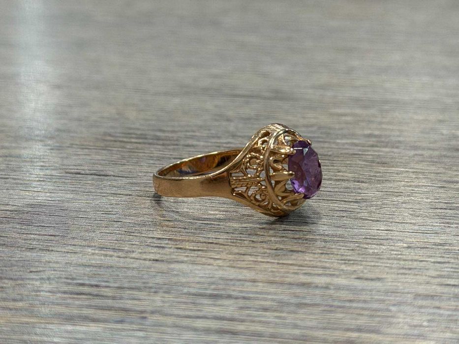 Златен пръстен с камък 14К- 3,33гр