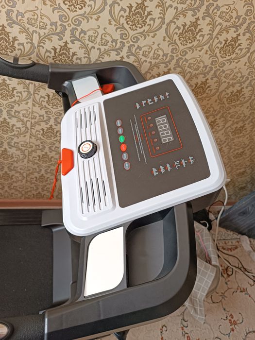 Беговая дорожка спорт