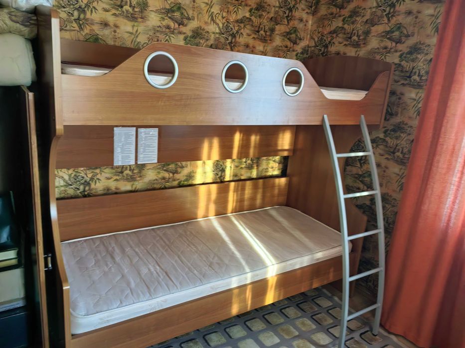Кровать двухярусная