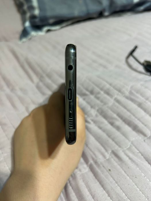 Продаются Самсунг с10+