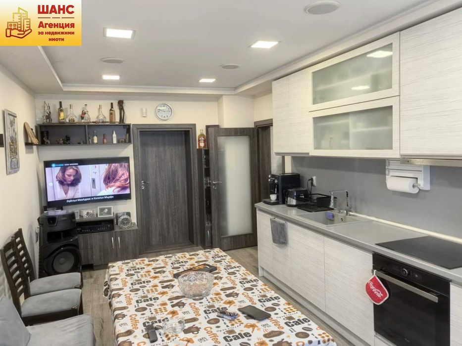 Продава се Двустаен апартамент в Плевен, Сторгозия - 63 кв.м за 2302 €/кв.м - Снимка #2