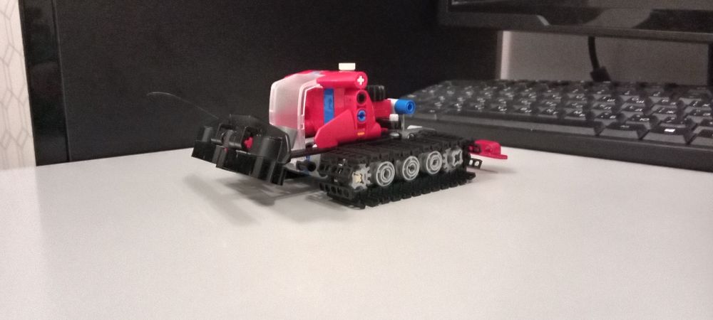 Придем лего техник