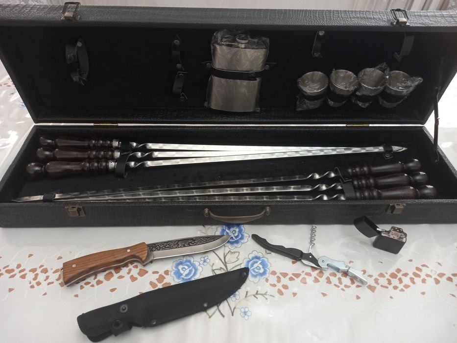 Шашличныи набор комплекте