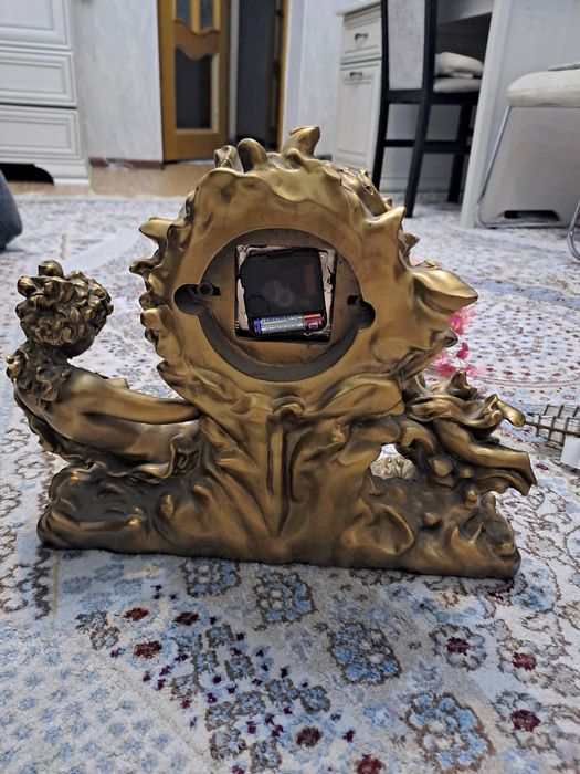 Антикварные часы