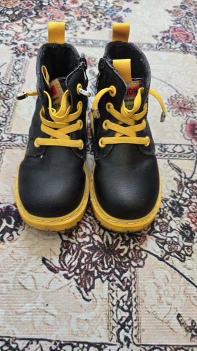 Ботинки весна 24 р.