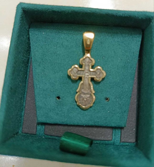 Позолоченный крестик кулон.Эксклюзивный.