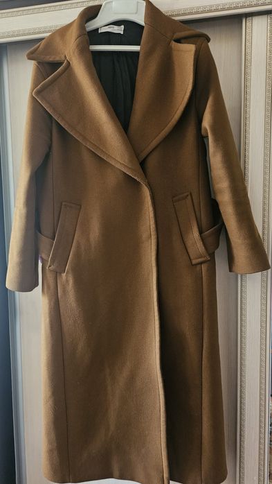 Продаётся женское пальто