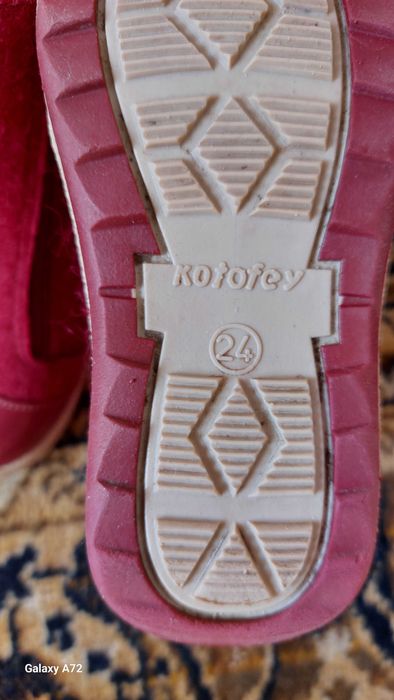 Новые сапожки для девочек