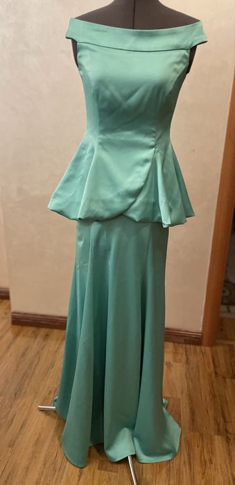 Вечерние длинные платья