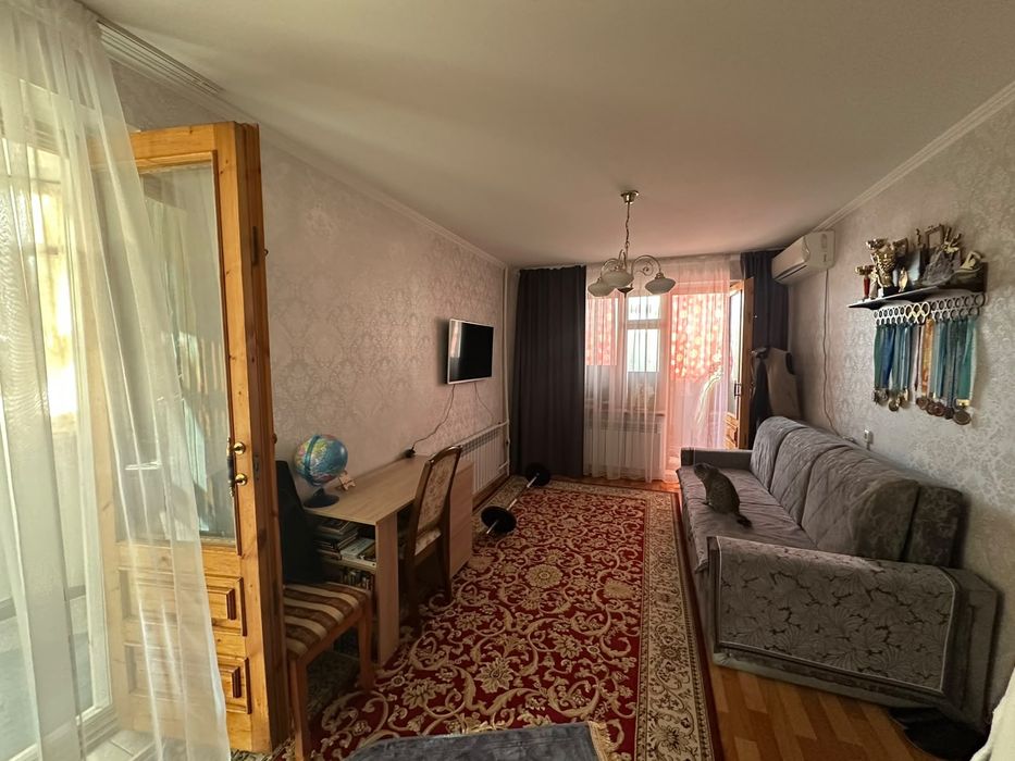 Продам 4-комнатную квартиру.