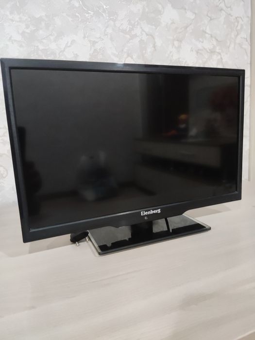 Продам Led телевизор Elenberg 19"