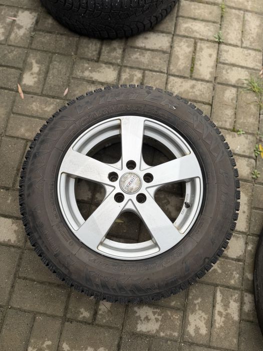 Jante + Cauciucuri iarna 215/65/16 5x112 ET 33 Volkswagen/Audi/Skoda