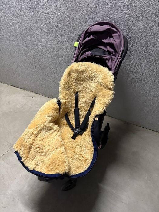 Чувалче за бебешка количка с подплата от естествена овча кожа