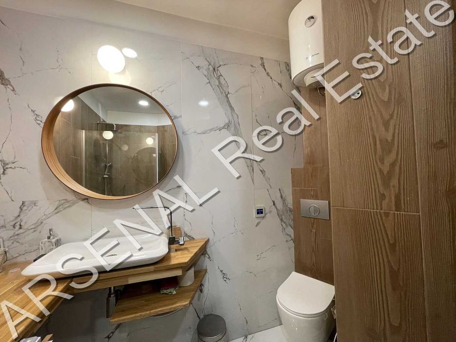 Дава се под наем Тристаен апартамент в София, Център - 105 кв.м за 1350 € - Снимка #5