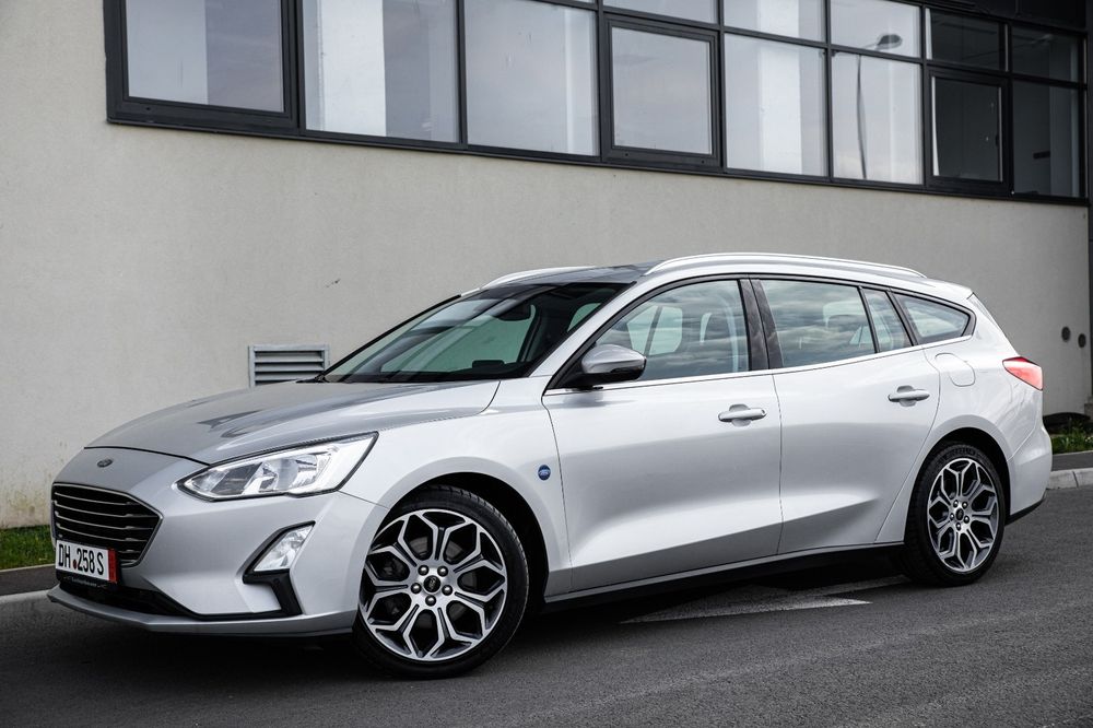 Ford focus  titanium