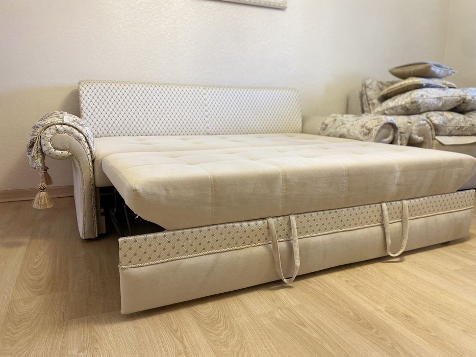 Продам комплект мягкой мебели