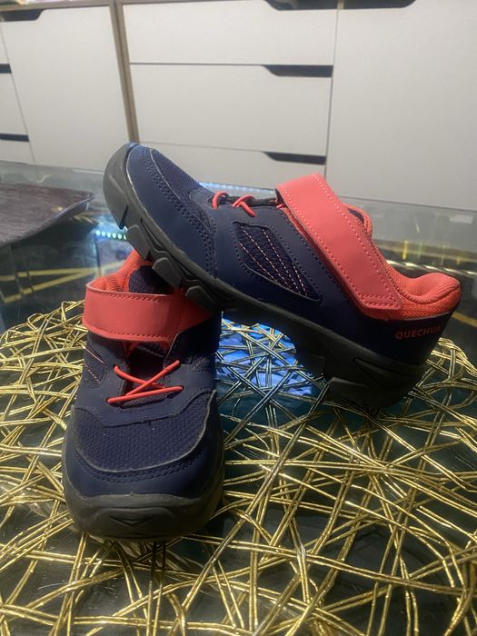 Vand  adidasi marime  34