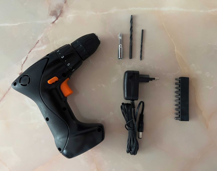 Șurubelniță / bormașină IKEA FIXA 7.2V Li-Ion – kit complet, ca nouă