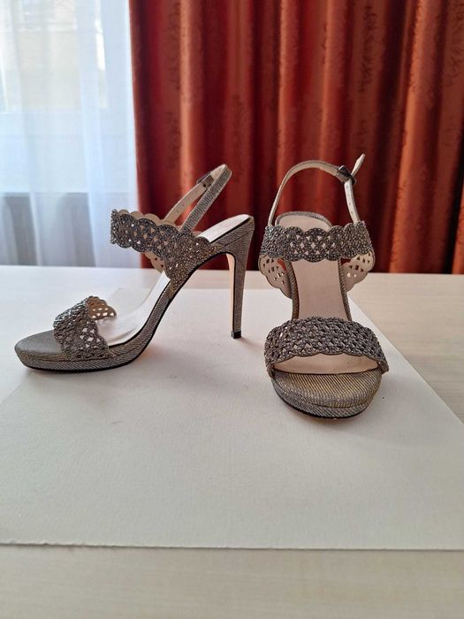 Sandale cu toc, 35, Argintii