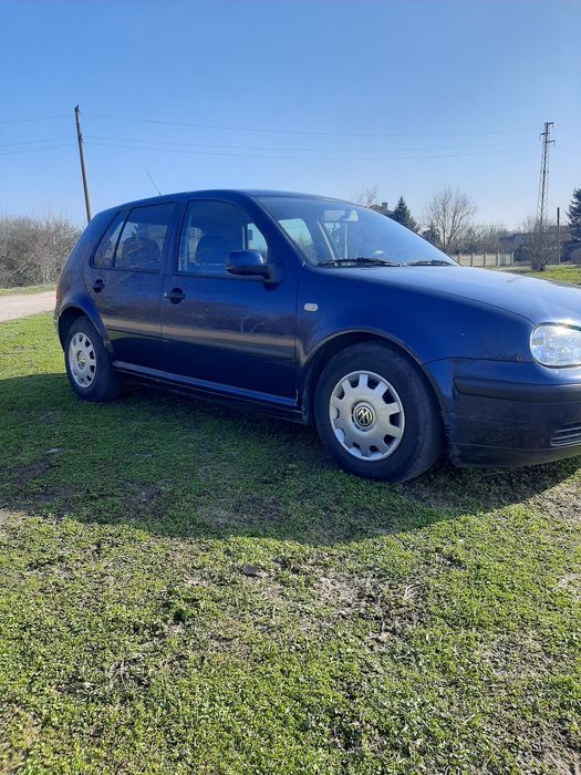 Автомобил Голф 4