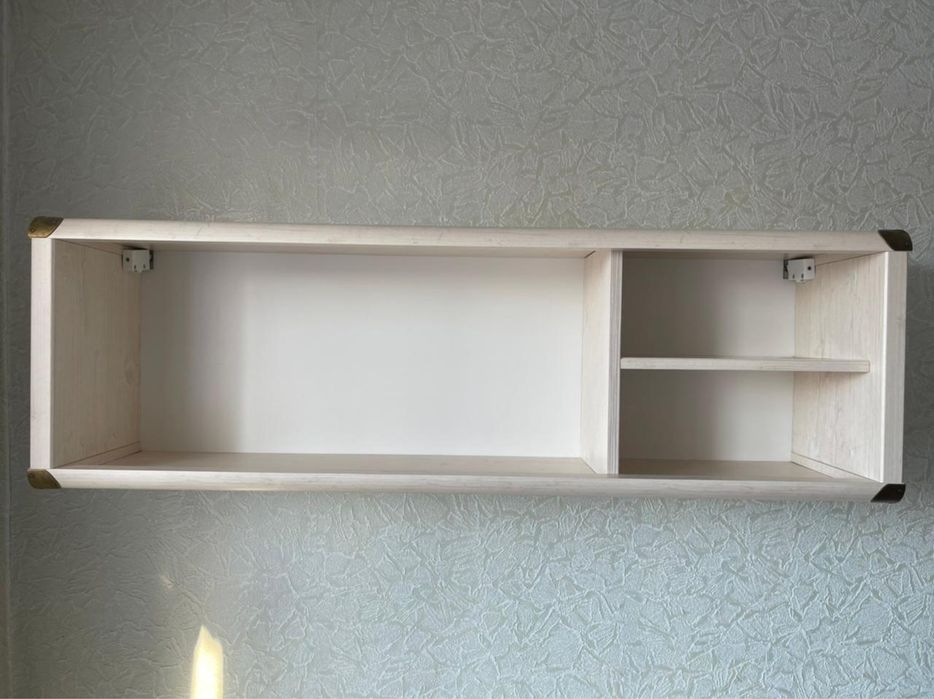 Продам стол и полку