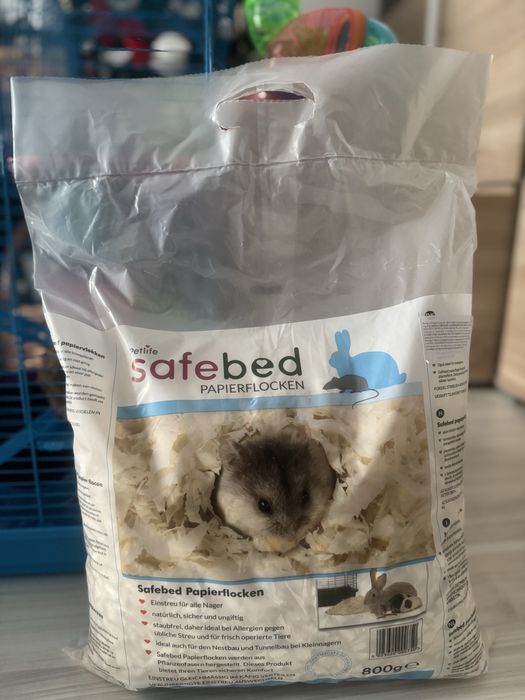 Vând cușcă hamster cu accesorii + un sac de așternut sigilat