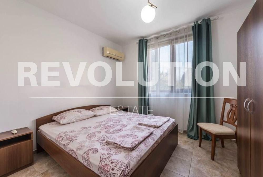 Дава се под наем Двустаен апартамент в к.к. Св.Св. Константин и Елена - 68 кв.м за 500 € - Снимка #4