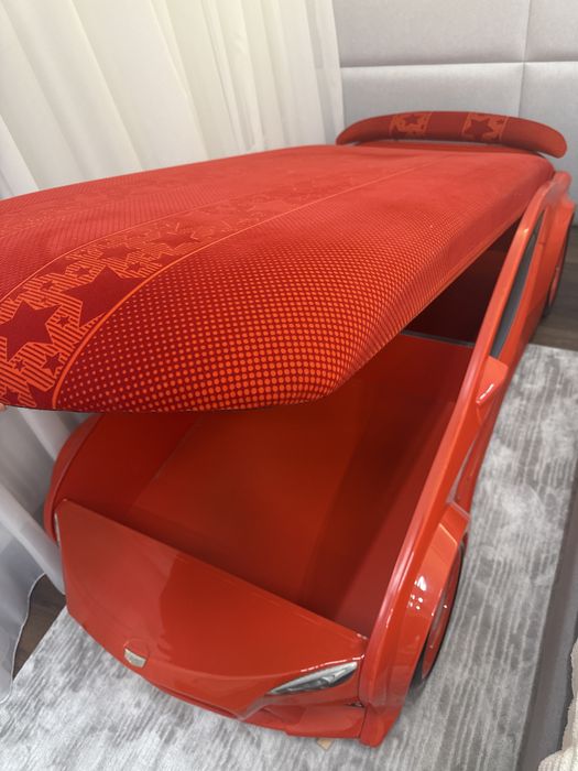 Продается Машинка кровать для мальчика