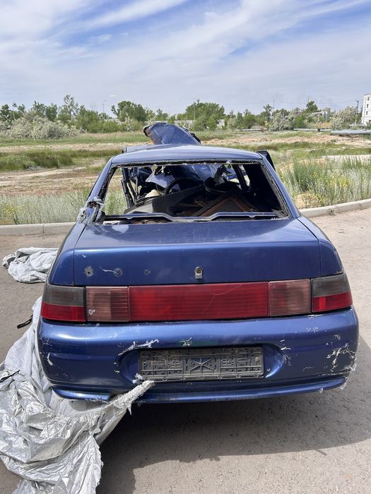 Ваз 2110 , 2003г авариний состояние