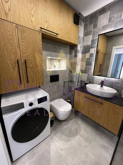 Дава се под наем Двустаен апартамент в Варна, Център - 65 кв.м за 612 € - Снимка #10