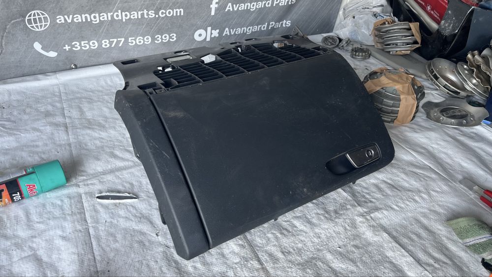 Жабка Audi A4 B8