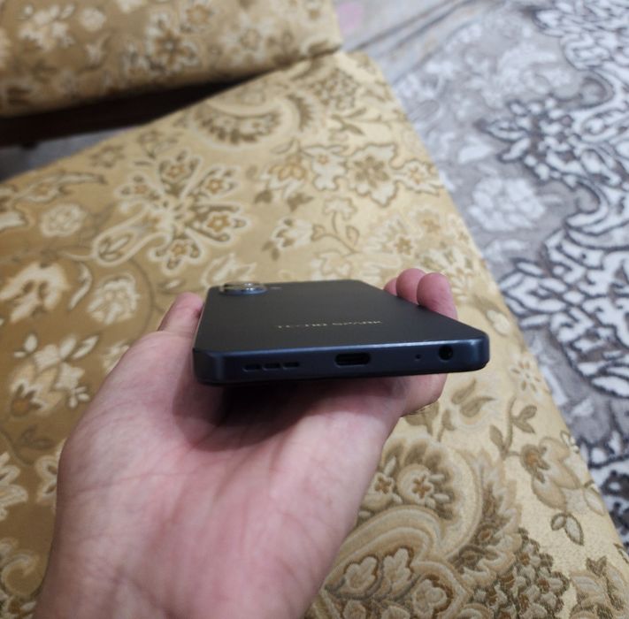 Telefon arzon narxga sotiladi