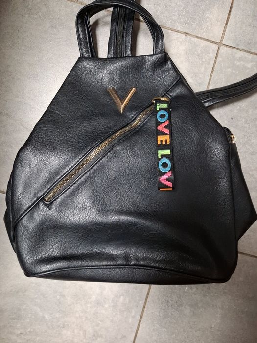 Дамски .  раници