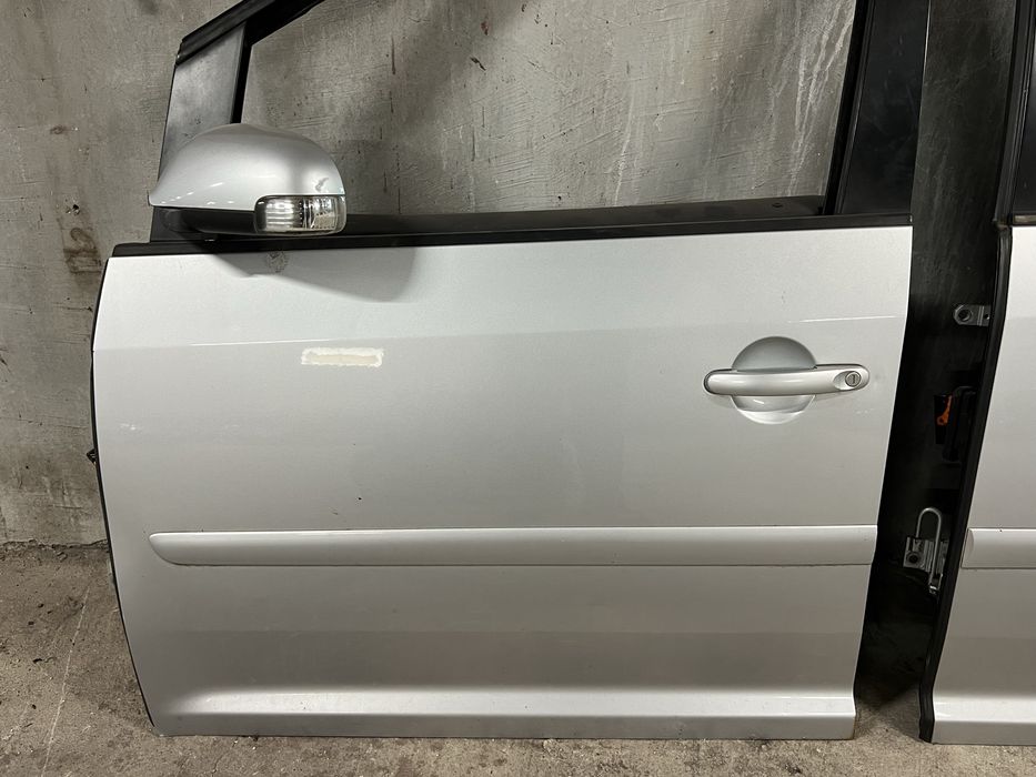 Врати VW Touran