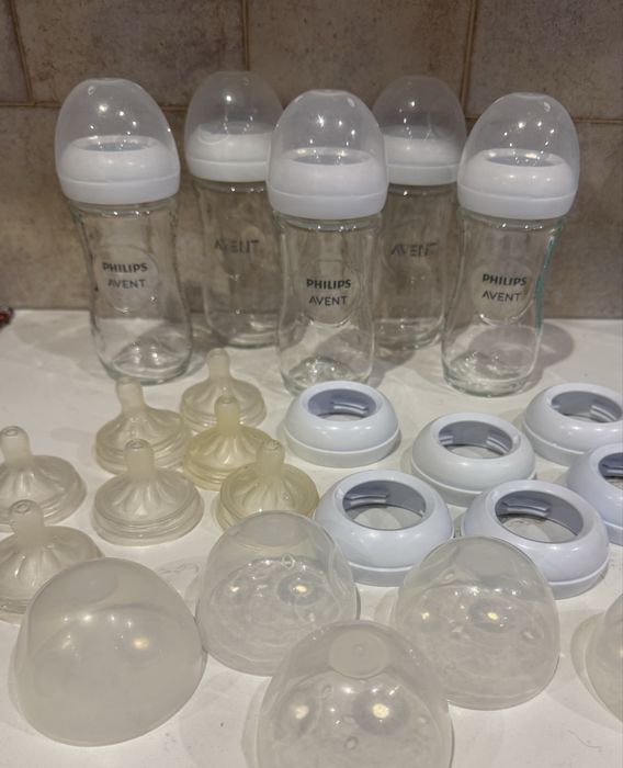 Бебешки шишета, бебешки биберони, бебеши термос Avent Tommee Tippee