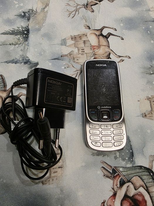 Nokia 6303c със зарядно