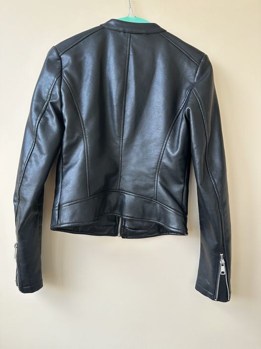 Дамско кожено яке