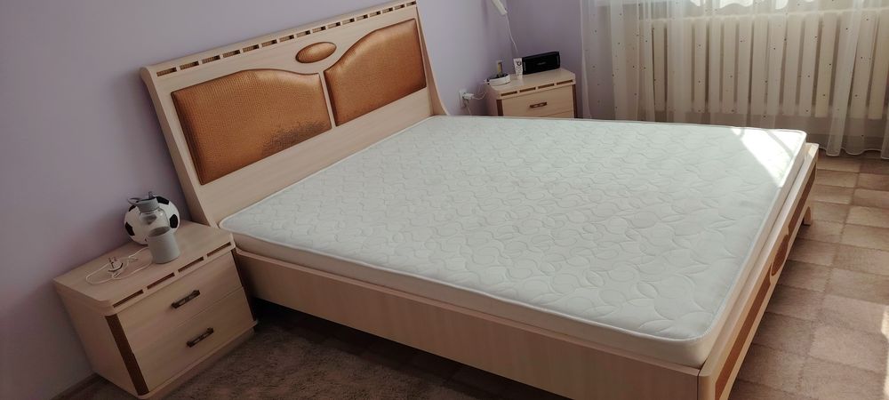 Продам спальный гарнитур