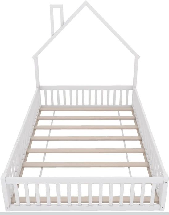 Pat tapițat 140x200 cm pentru copii, formă de coș de fum, lemn de pin